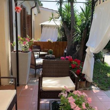 Brezza Di Mare Bed & Breakfast San Teodoro  Dış mekan fotoğraf