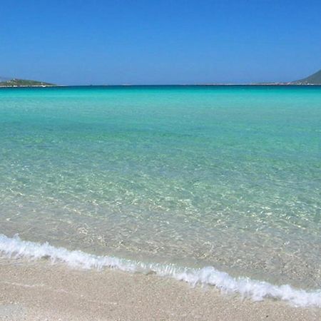 Brezza Di Mare Bed & Breakfast San Teodoro  Dış mekan fotoğraf